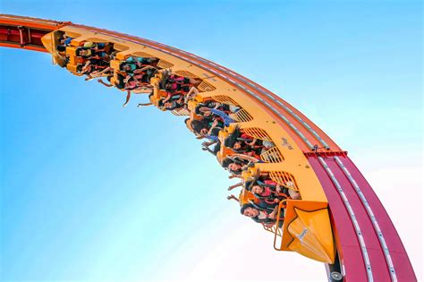 6 flags illinois - The world's fastest wooden roller coaster with the tallest and steepest drop, Goliath, POV at Six Flags Great America
